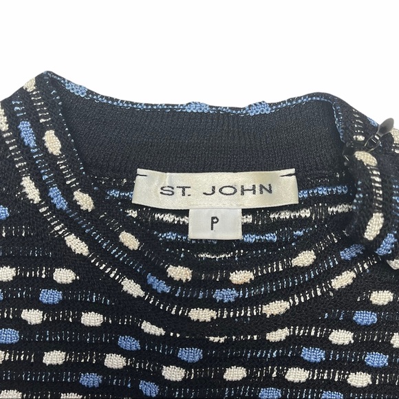 St. John | Knit Mock Neck Sleeveless Top - Picture 4 of 8